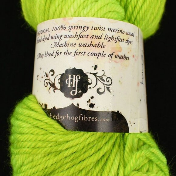 Hedgehog Fibres Merino DK Yarn 100% Wool Hand-Dyed Envy Color - Picture 3 of 4